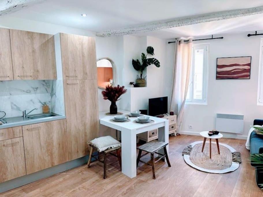 Studio Aux Pieds Des Parfumeries Grasse Exteriör bild