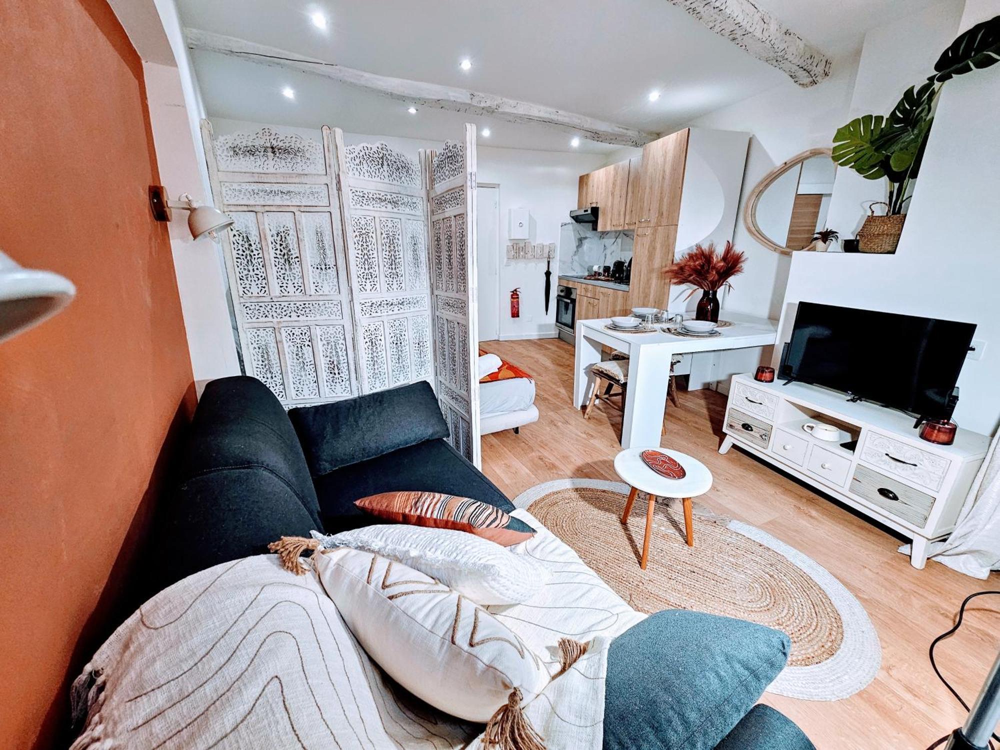 Studio Aux Pieds Des Parfumeries Grasse Exteriör bild